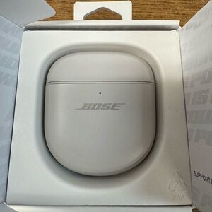 EUC Bose QuietComfort Ultra Earbuds White